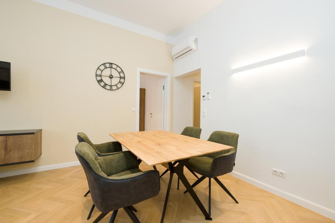 Vienna Stay Apartments Pezzl 1170 Bagian luar foto