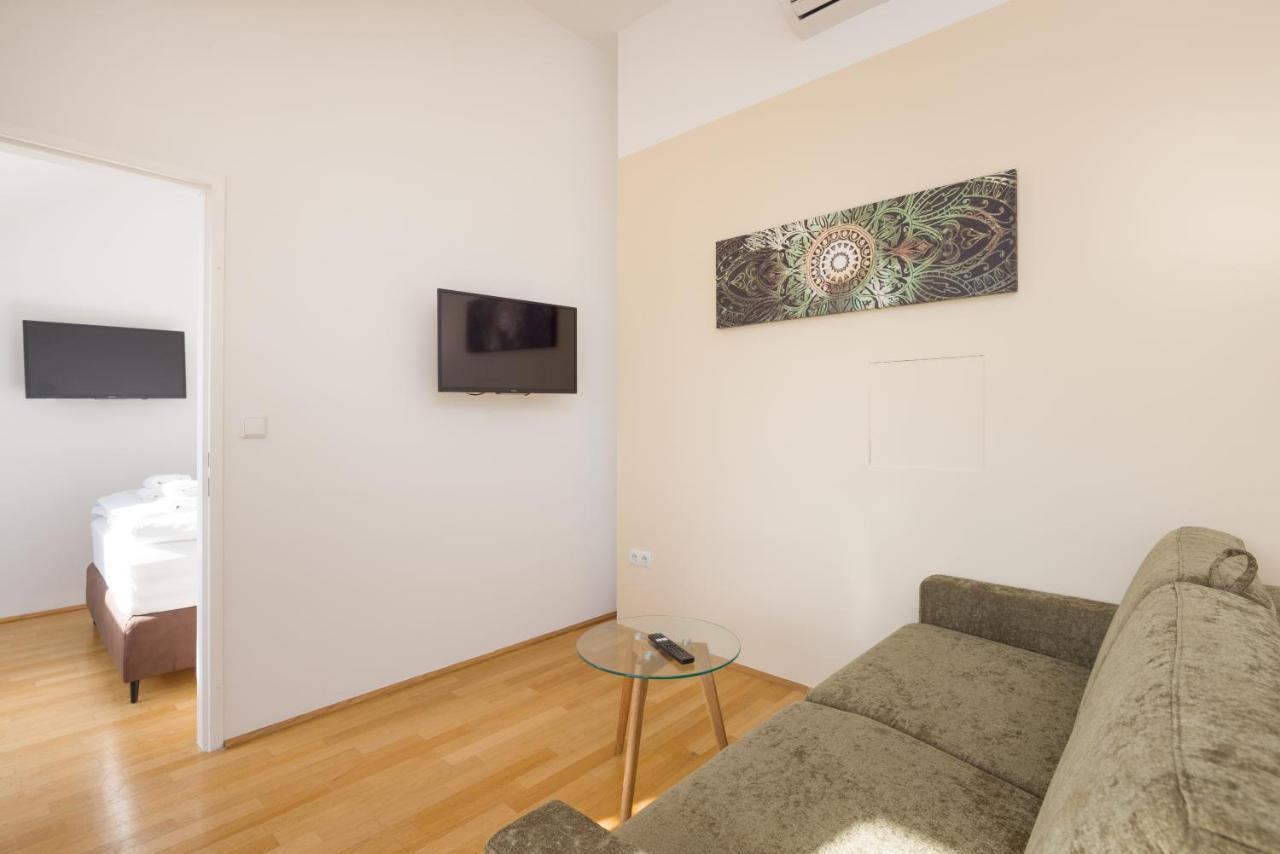 Vienna Stay Apartments Pezzl 1170 Bagian luar foto