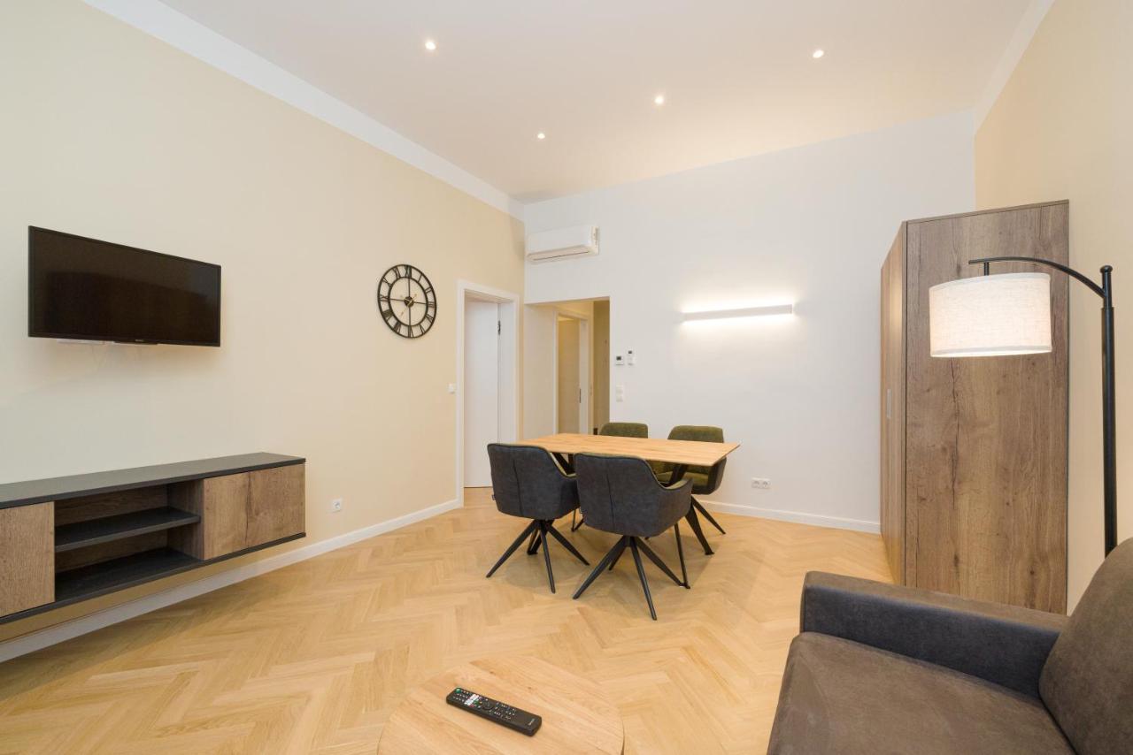 Vienna Stay Apartments Pezzl 1170 Bagian luar foto