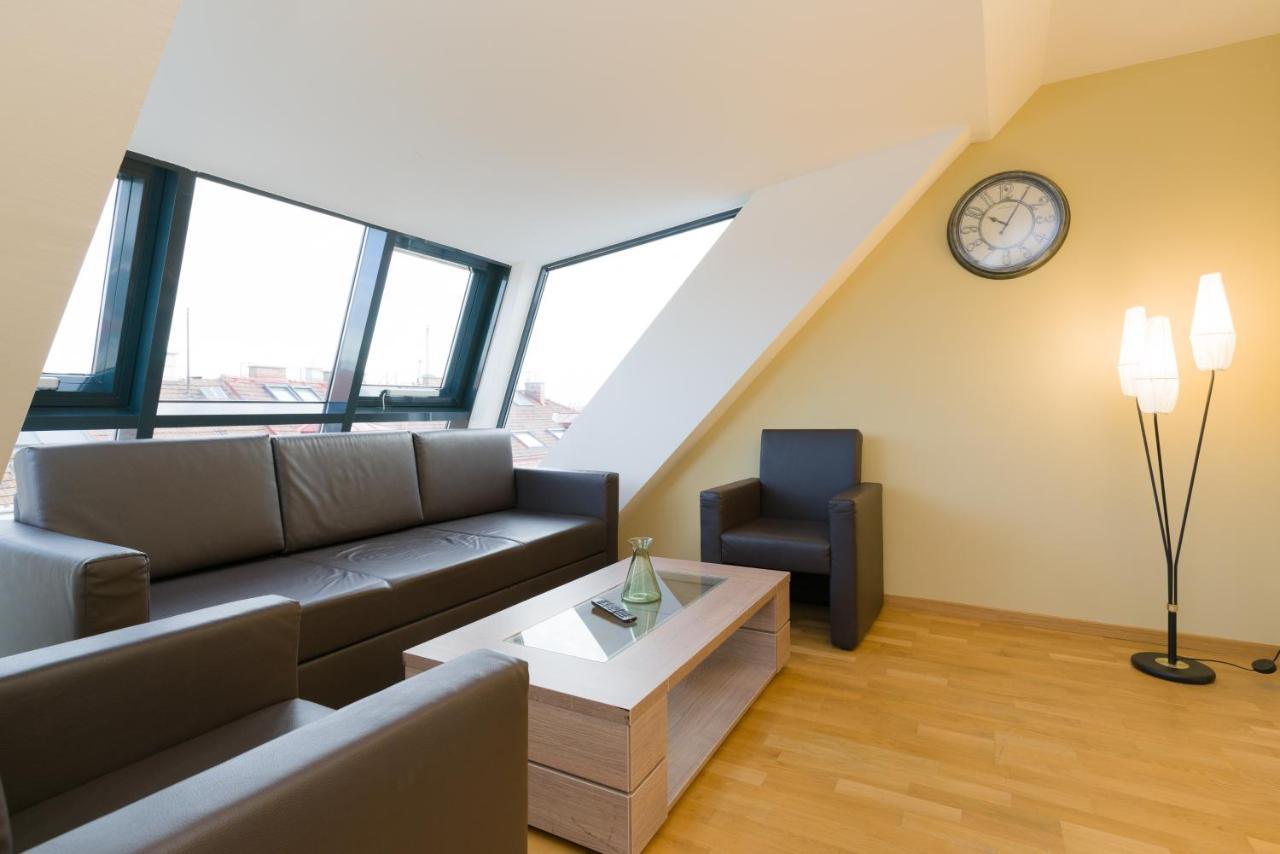 Vienna Stay Apartments Pezzl 1170 Bagian luar foto