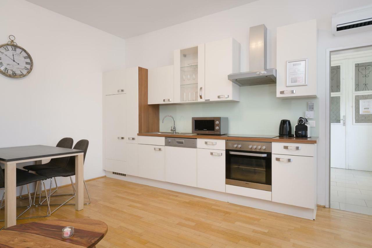 Vienna Stay Apartments Pezzl 1170 Bagian luar foto